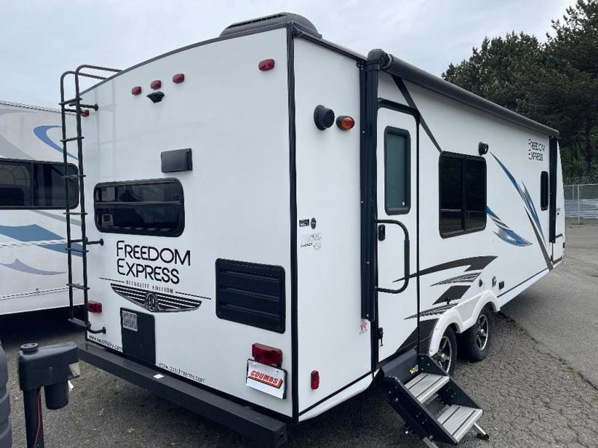 Used Used 2020 Coachmen RV Freedom Express Ultra Lite 246RKS