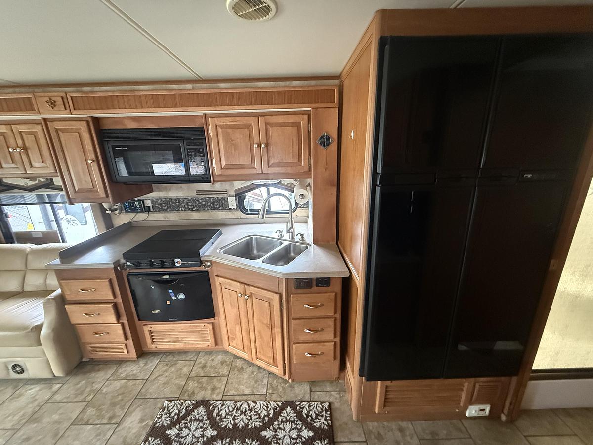Used 2009 Tiffin Allegro Red QSA