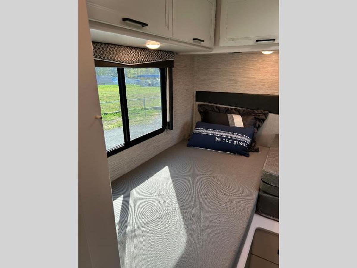 Used Used 2023 Thor Motor Coach Four Winds 25V