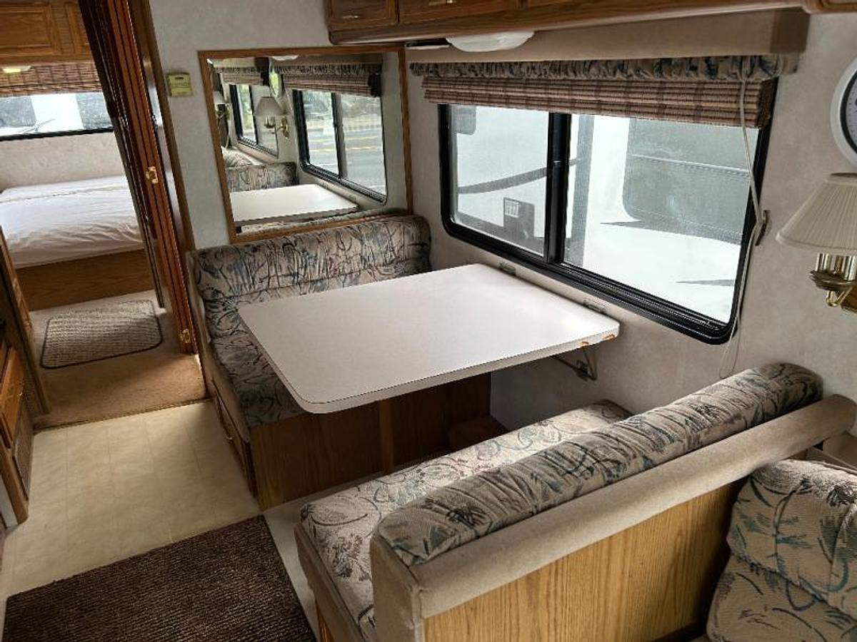 Used Used 1995 Fleetwood RV Bounder 32H