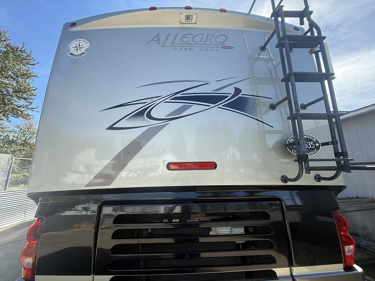 Used 2009 Tiffin Allegro Red QSA