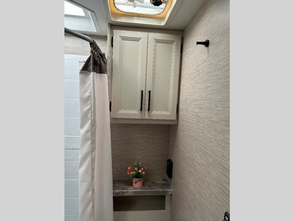 Used Used 2023 Thor Motor Coach Four Winds 25V