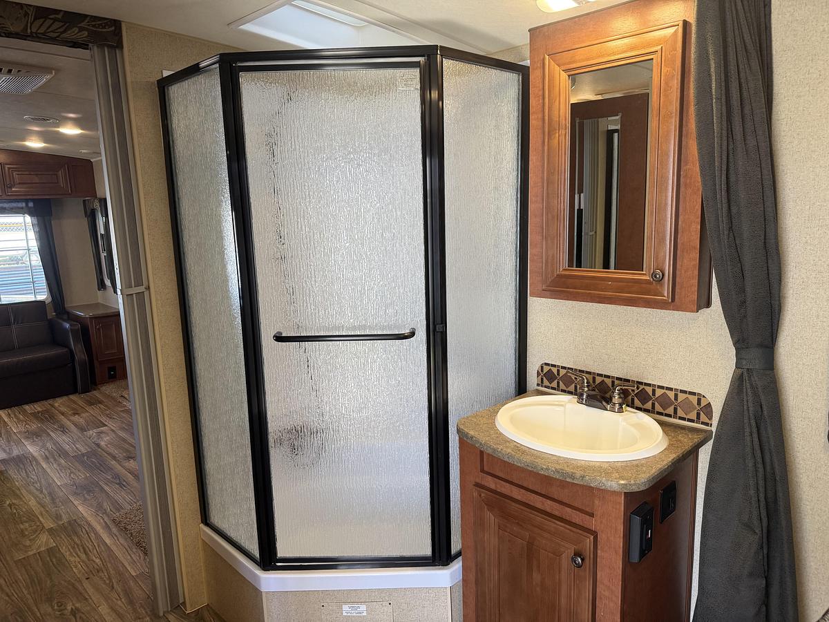 Used 2019 Northwood Arctic Fox 25Y