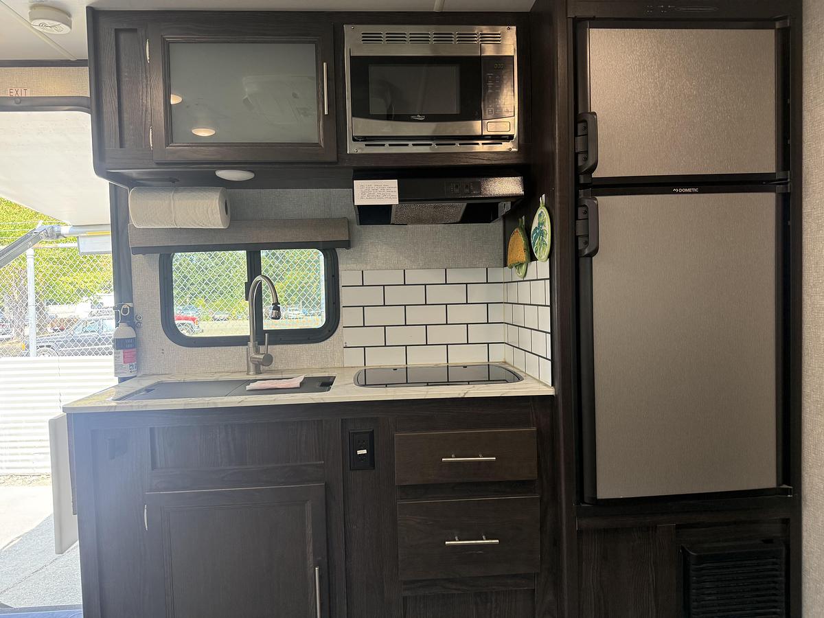 Used 2020 Dutchmen Kodiak Cub 185MB