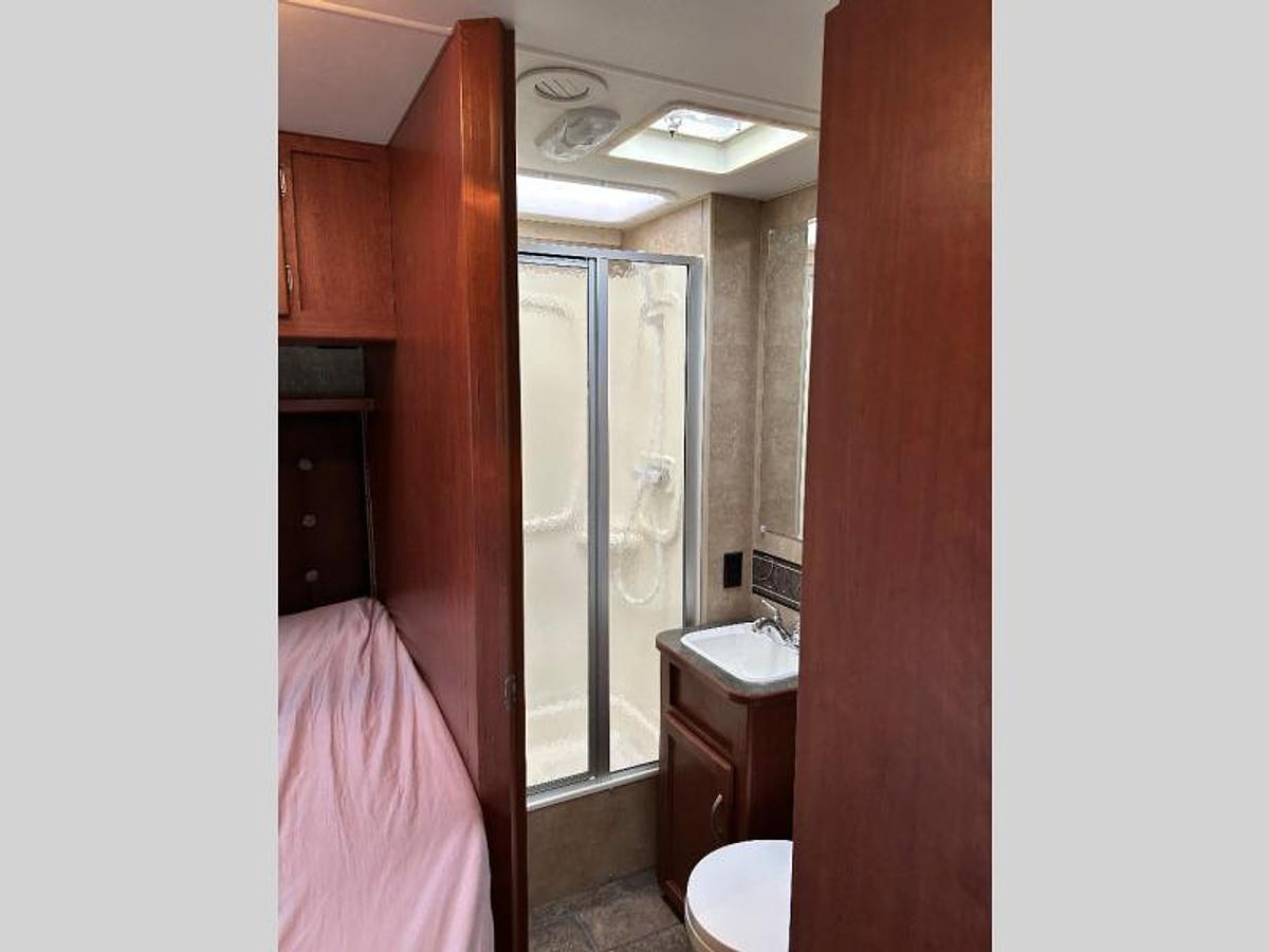 Used Used 2014 Winnebago Minnie Winnie 22R