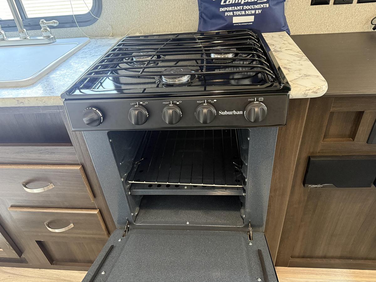 Used 2018 Keystone Springdale 202QBWE