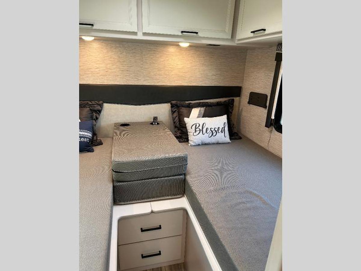 Used Used 2023 Thor Motor Coach Four Winds 25V