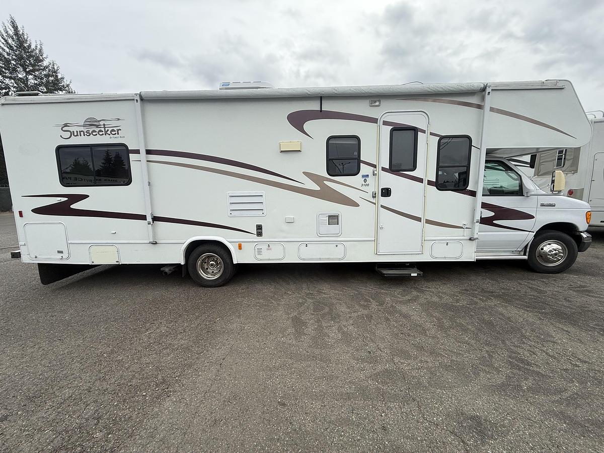 Used 2006 Forest River RV Sunseeker 3100