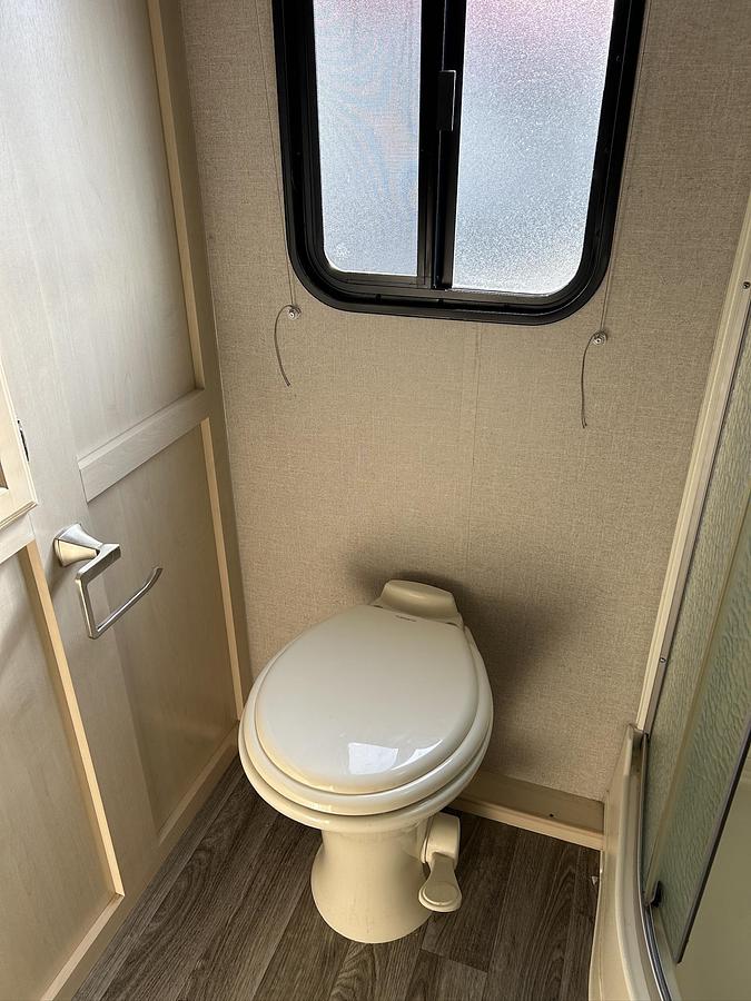 Used 2019 Winnebago Minnie 2201MB