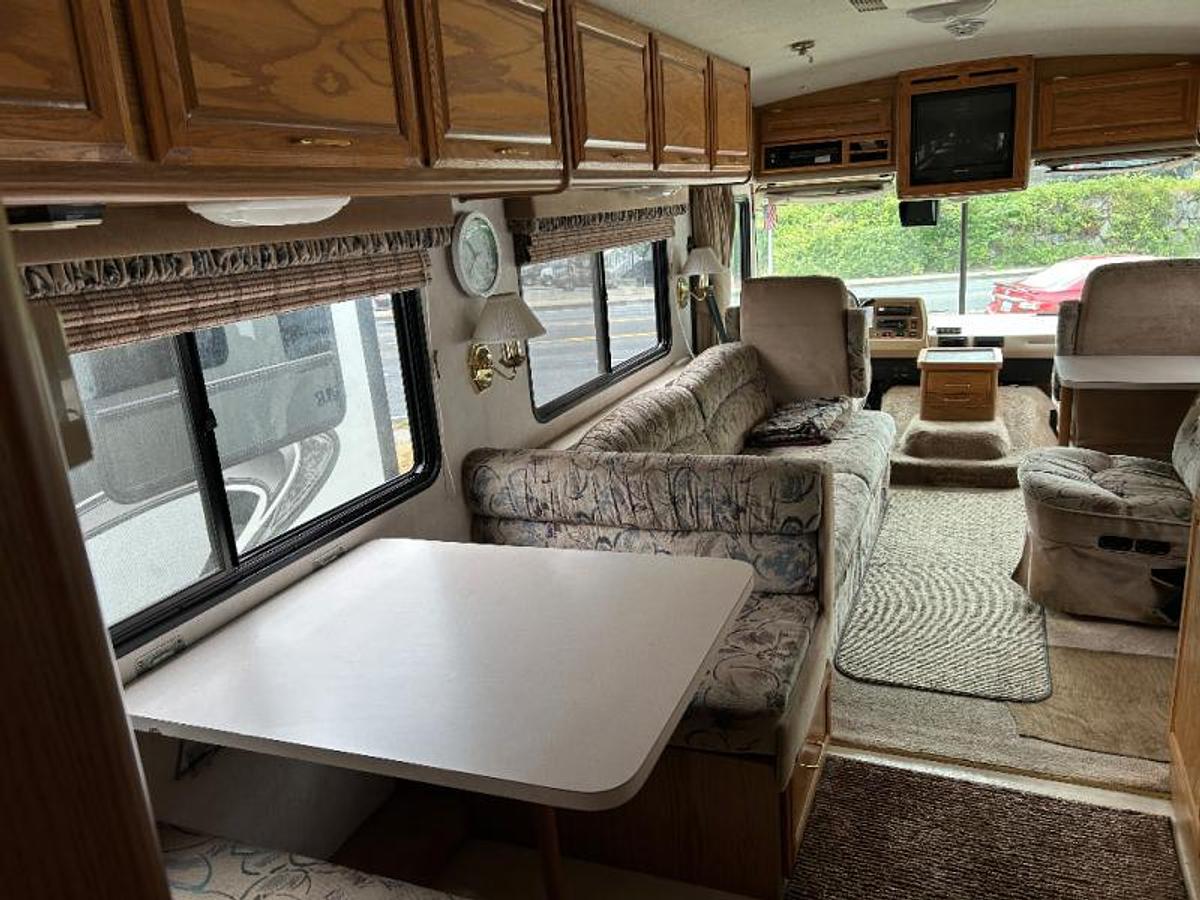 Used Used 1995 Fleetwood RV Bounder 32H