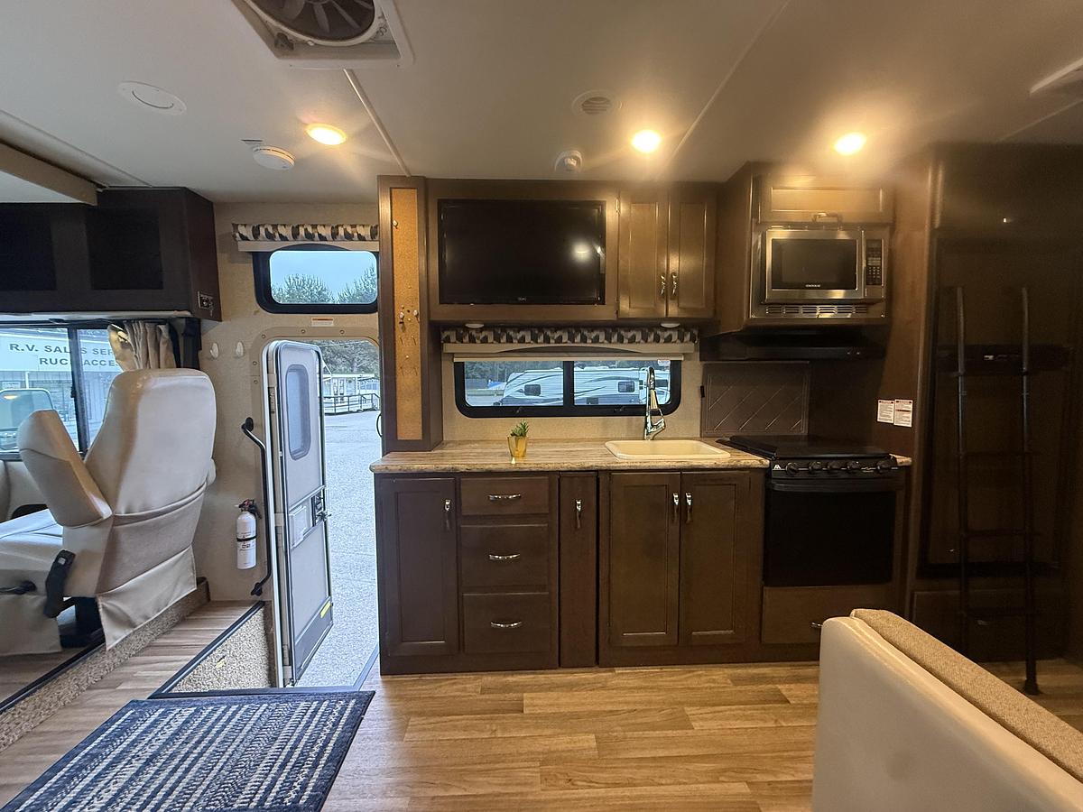 Used 2017 Thor Ace 30.1