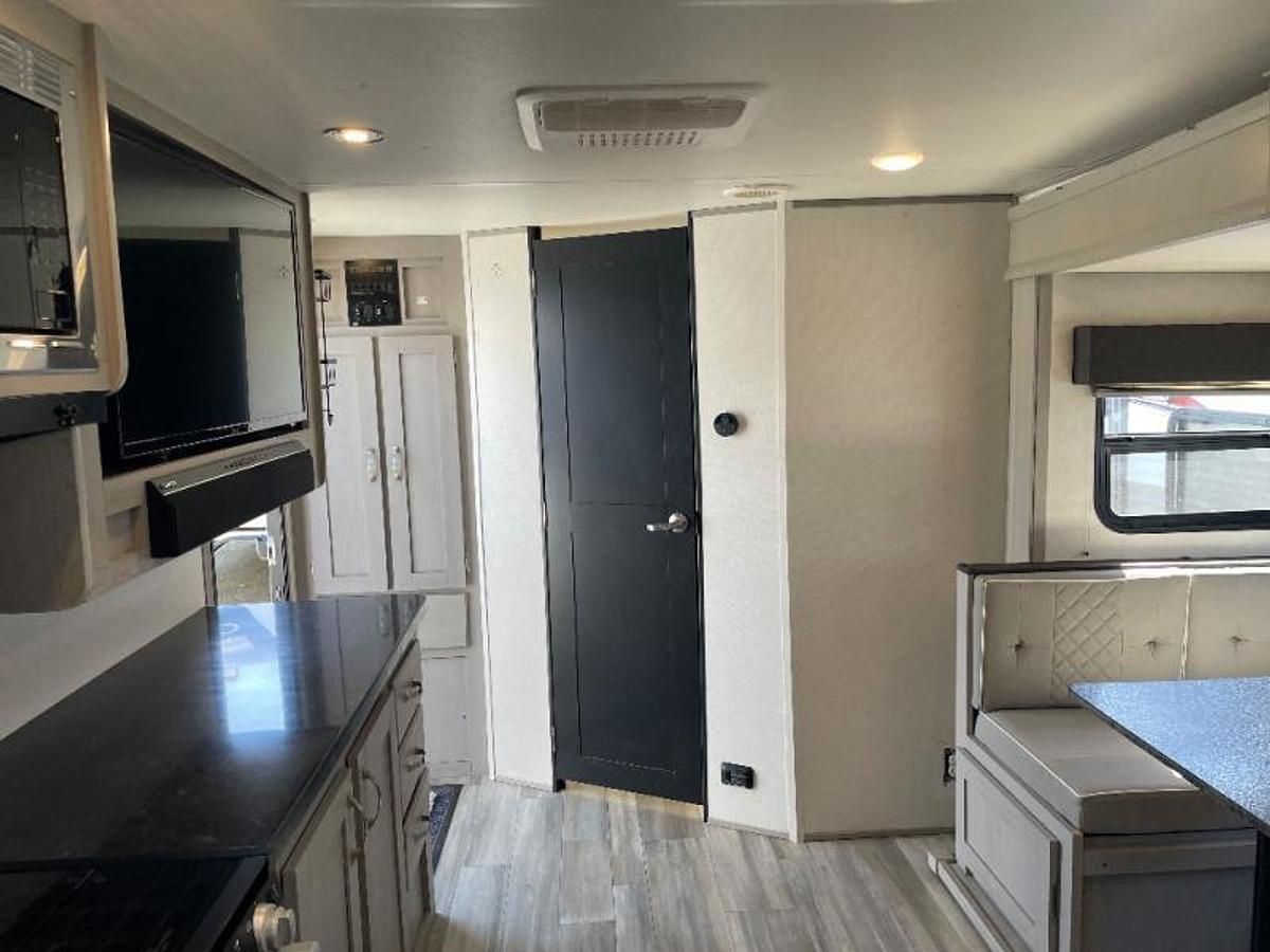 Used Used 2022 Prime Time RV Tracer 22RBS