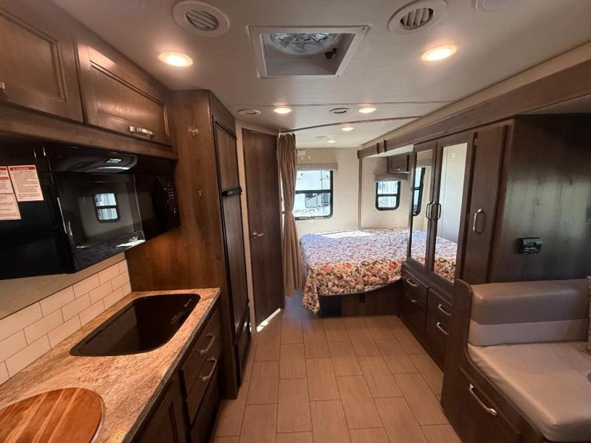 Used Used 2019 Jayco Melbourne 24L