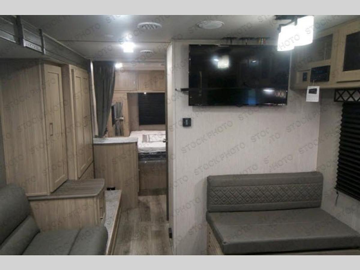 Used Used 2020 Coachmen RV Freedom Express Ultra Lite 246RKS