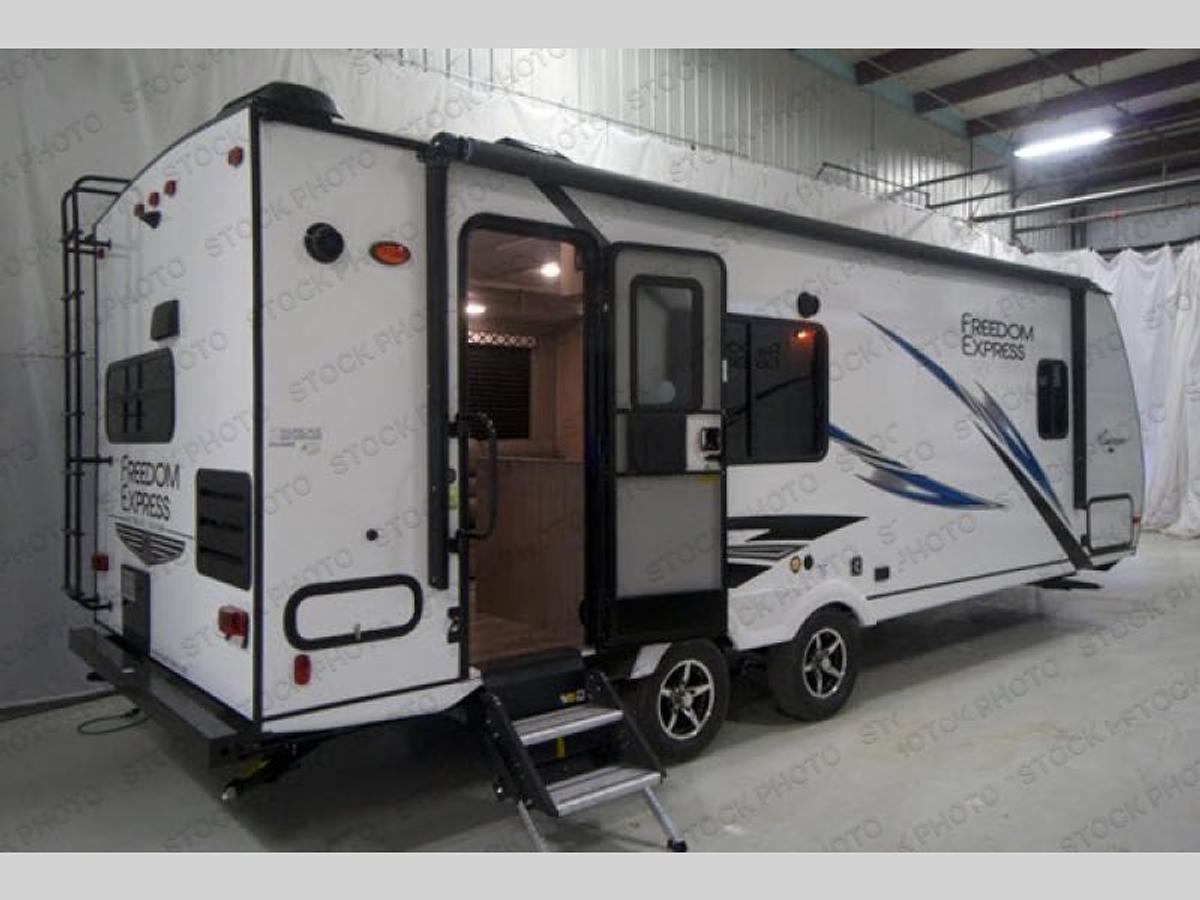 Used Used 2020 Coachmen RV Freedom Express Ultra Lite 246RKS