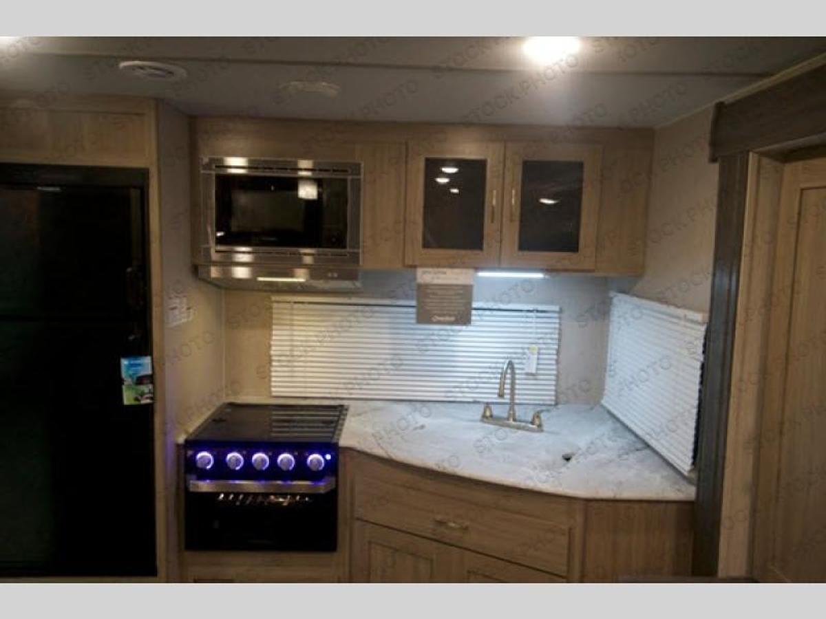 Used Used 2020 Coachmen RV Freedom Express Ultra Lite 246RKS
