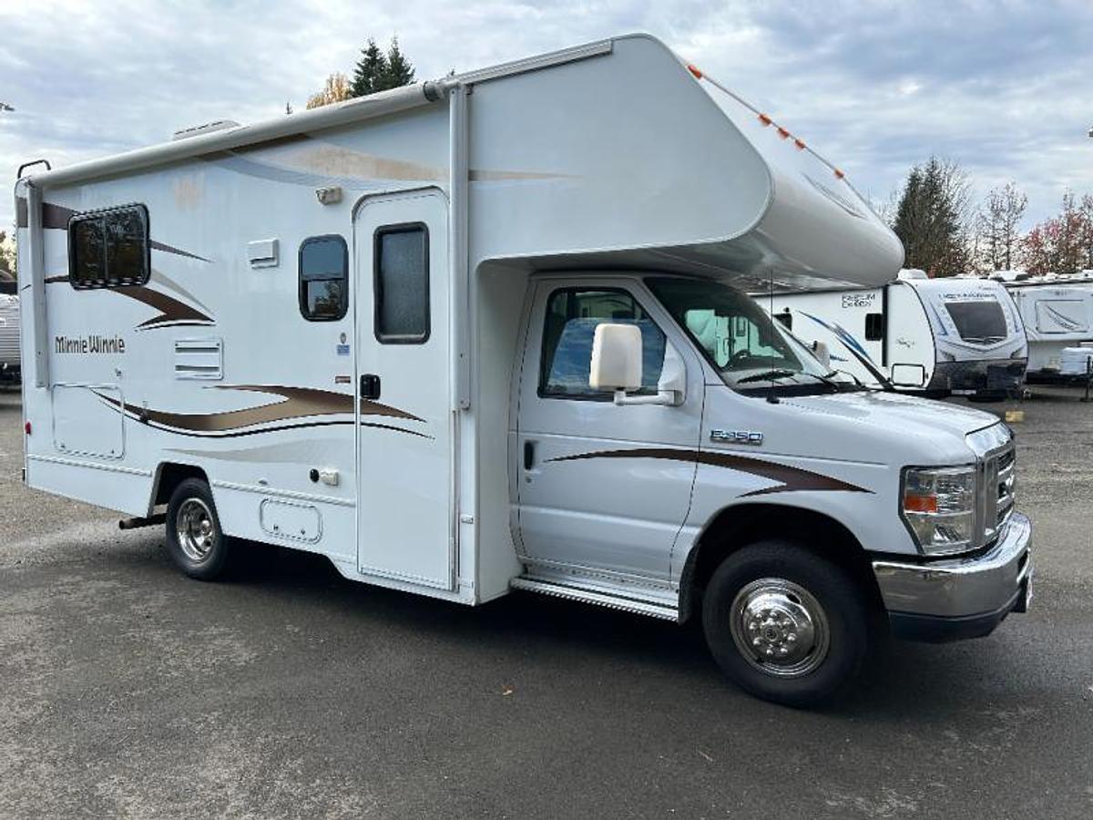 Used Used 2014 Winnebago Minnie Winnie 22R