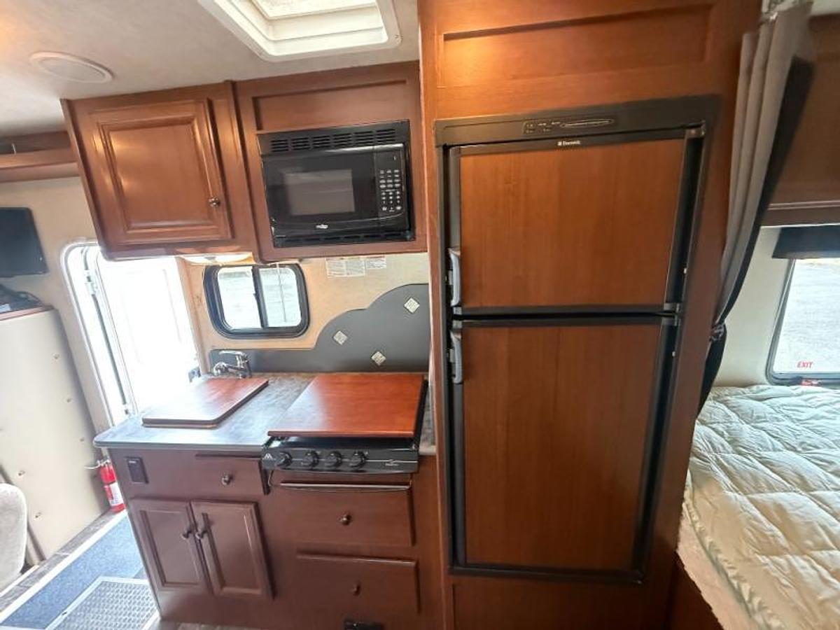 Used Used 2014 Fleetwood RV Jamboree Searcher 23B