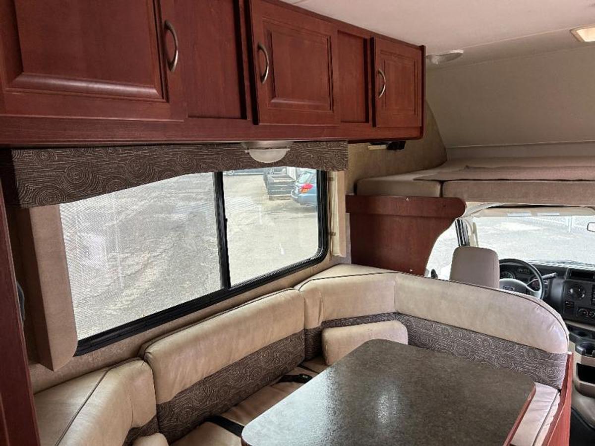 Used Used 2014 Winnebago Minnie Winnie 22R