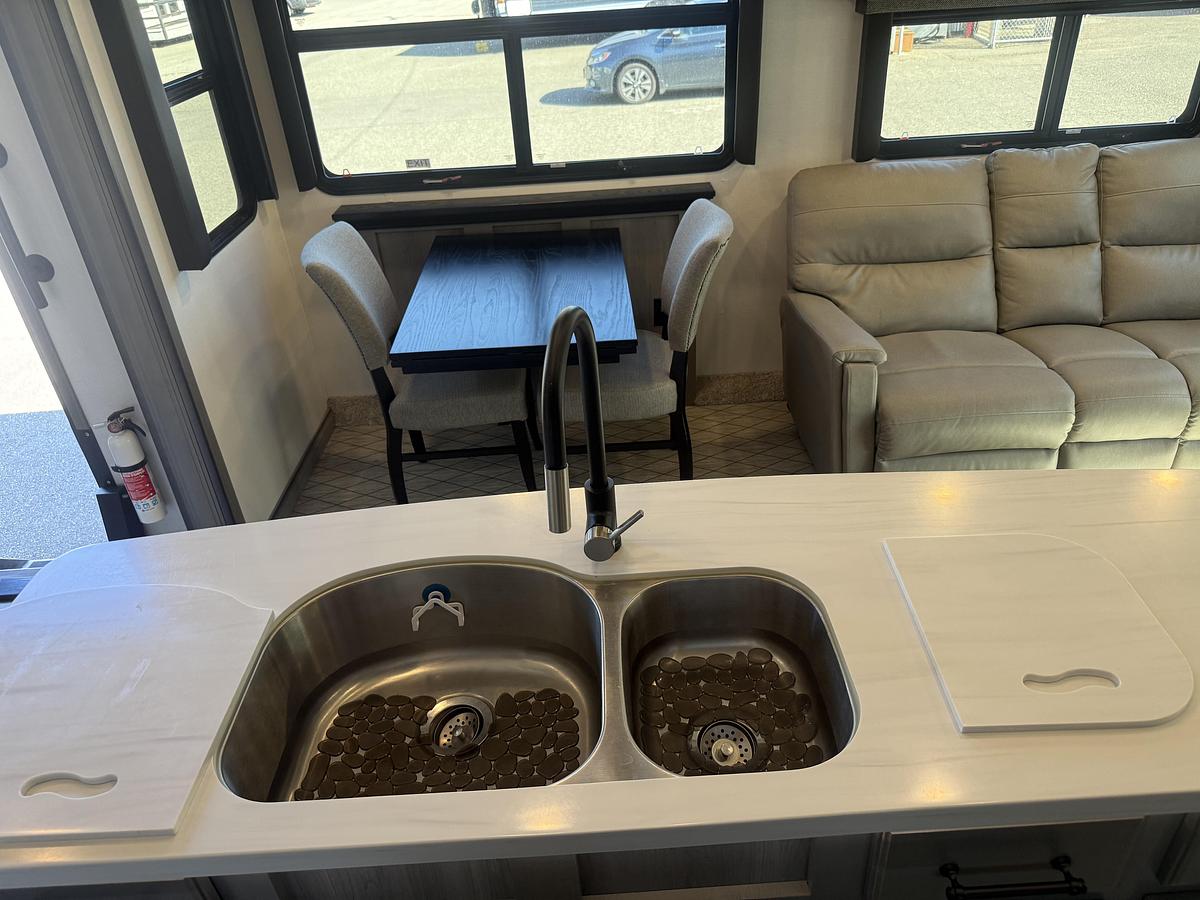 Used 2022 Keystone Montana 3781RL Fifth Wheel