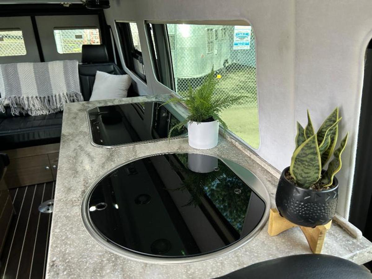 Used Used 2017 Airstream Interstate Lounge EXT Lounge EXT