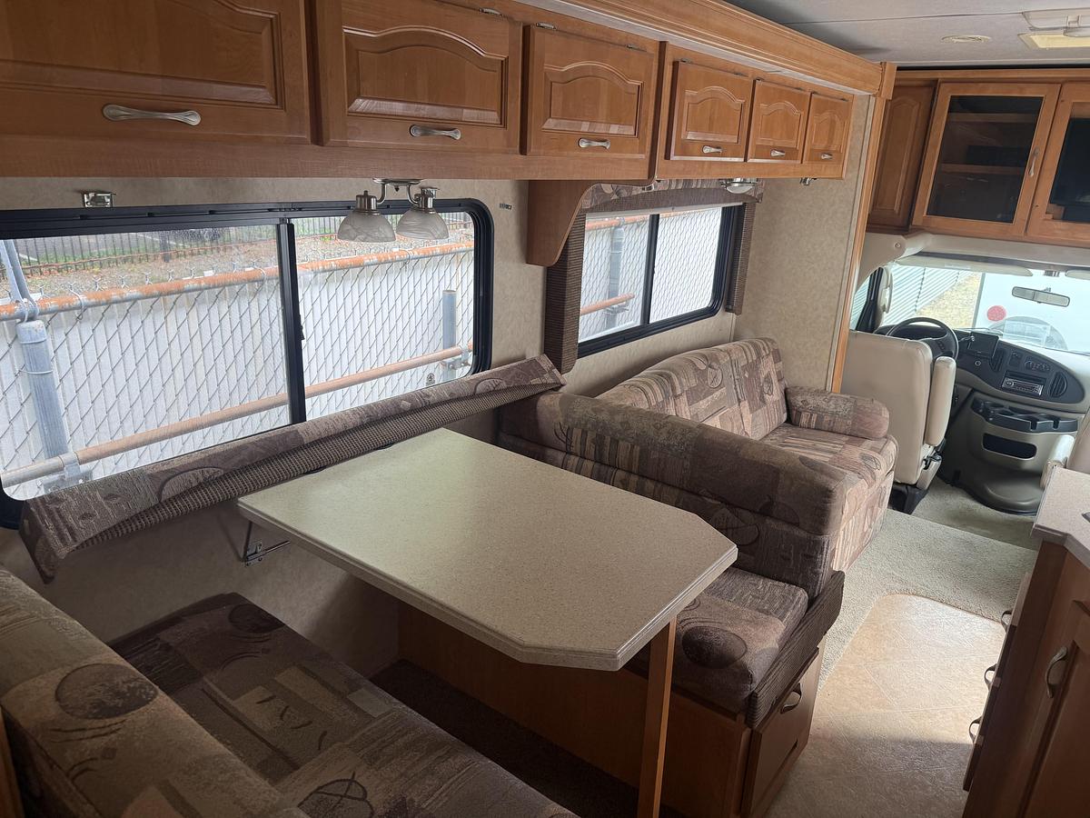 Used 2006 Forest River RV Sunseeker 3100