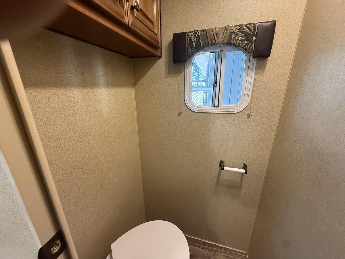 Used 2019 Northwood Arctic Fox 25Y