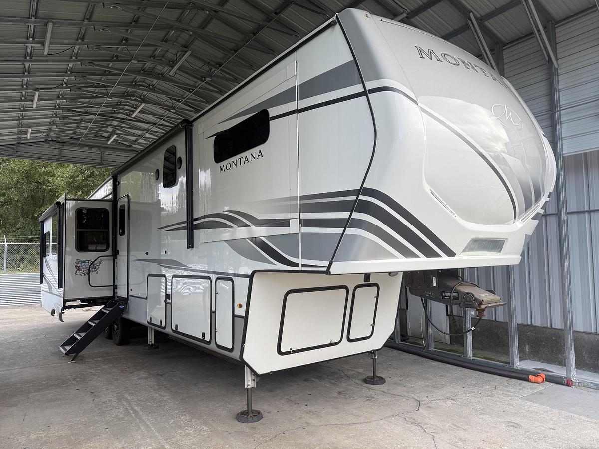 Used 2022 Keystone Montana 3781RL Fifth Wheel