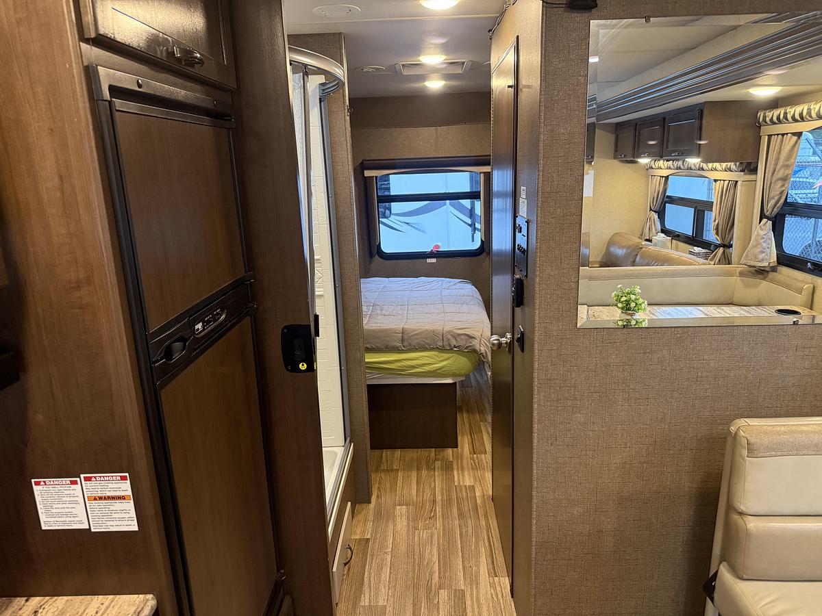 Used 2017 Thor Ace 30.1