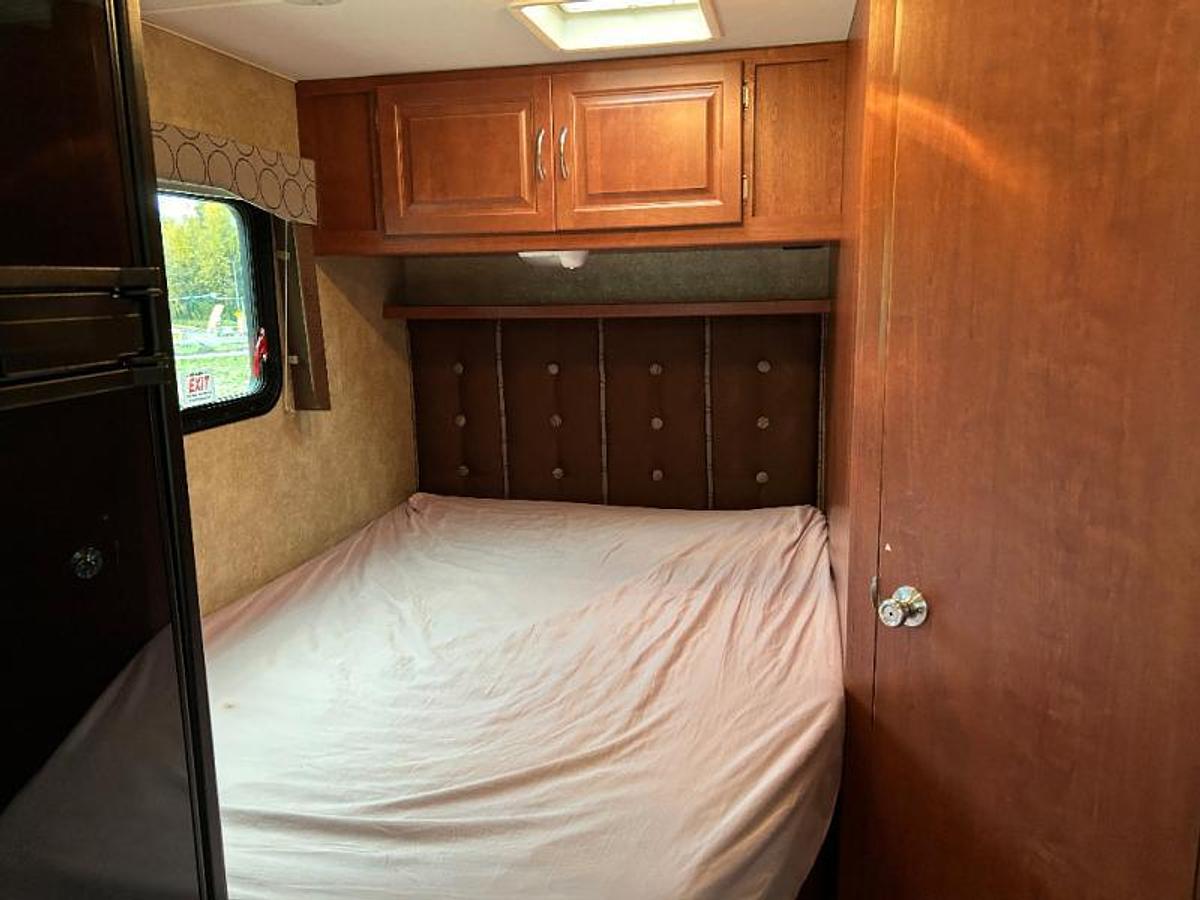 Used Used 2014 Winnebago Minnie Winnie 22R