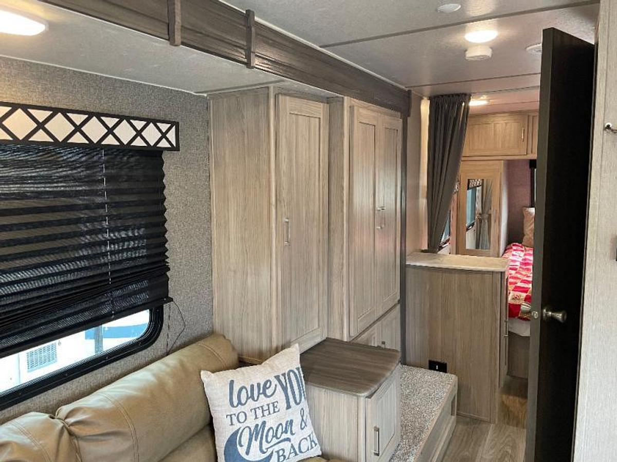 Used Used 2020 Coachmen RV Freedom Express Ultra Lite 246RKS