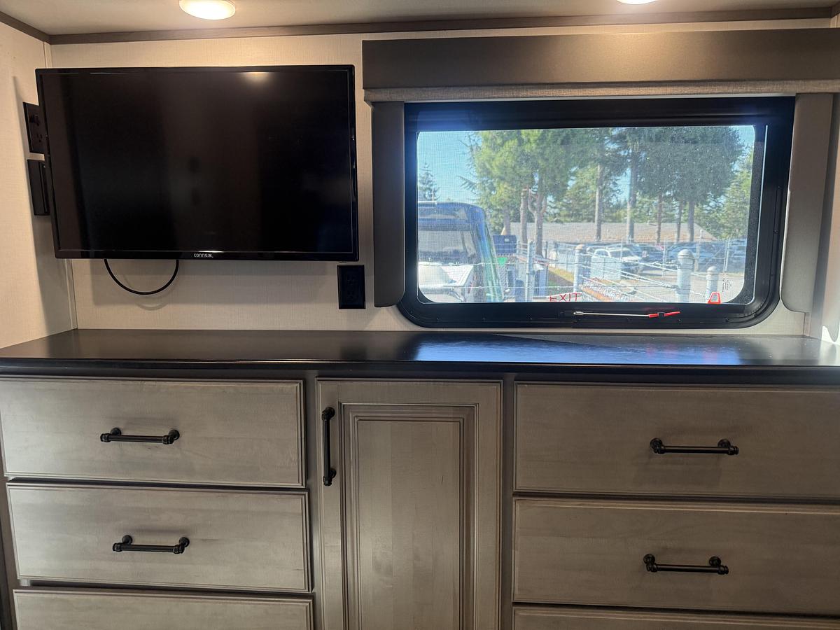 Used 2022 Keystone Montana 3781RL Fifth Wheel