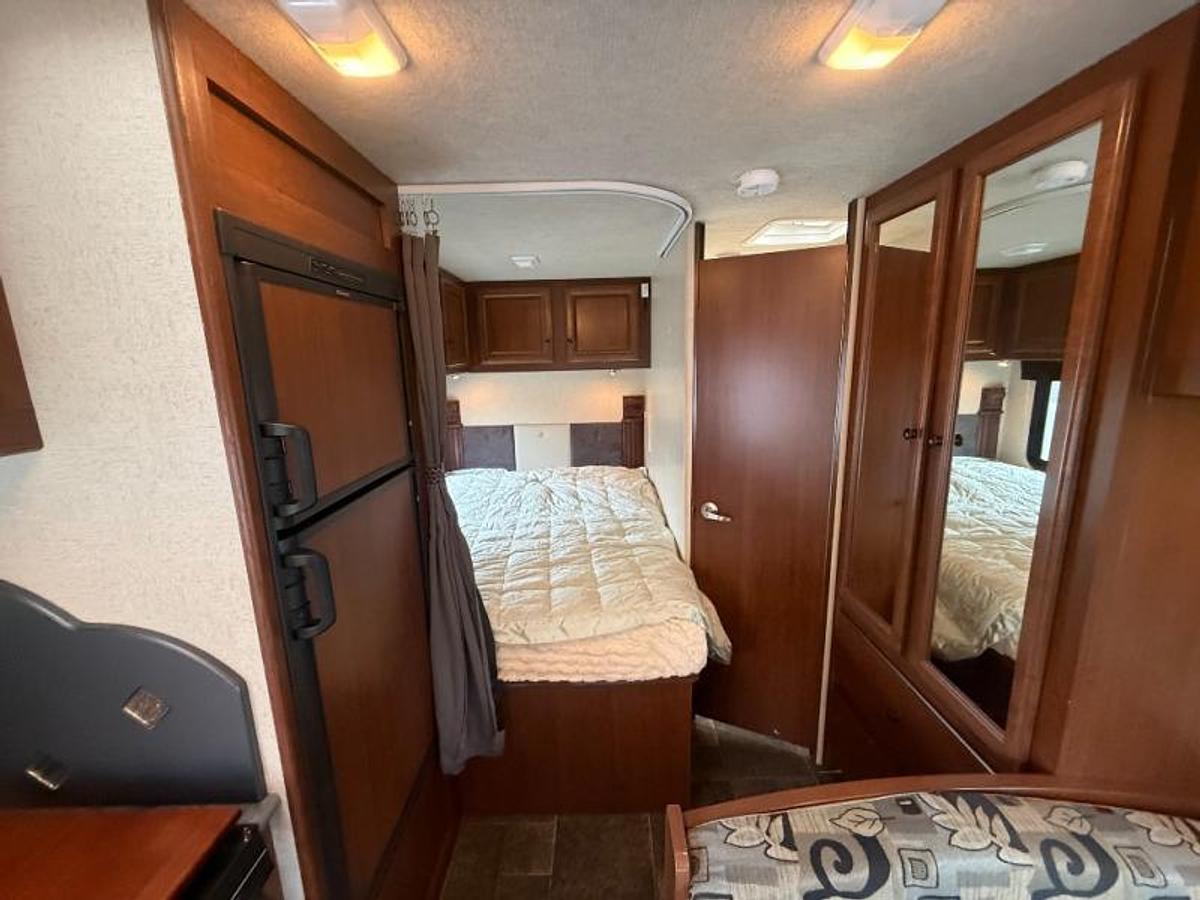 Used Used 2014 Fleetwood RV Jamboree Searcher 23B