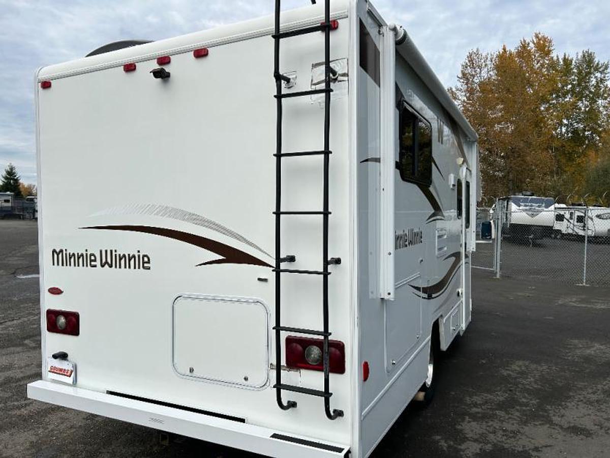 Used Used 2014 Winnebago Minnie Winnie 22R