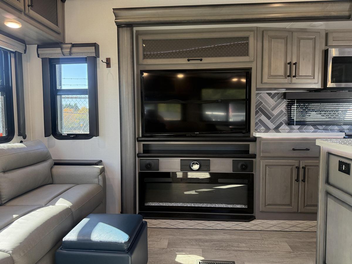 Used 2022 Keystone Montana 3781RL Fifth Wheel