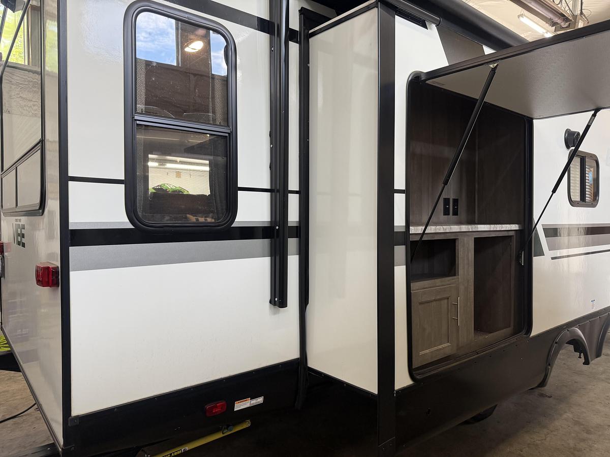Used 2021 Forest River RV Vibe 30RL