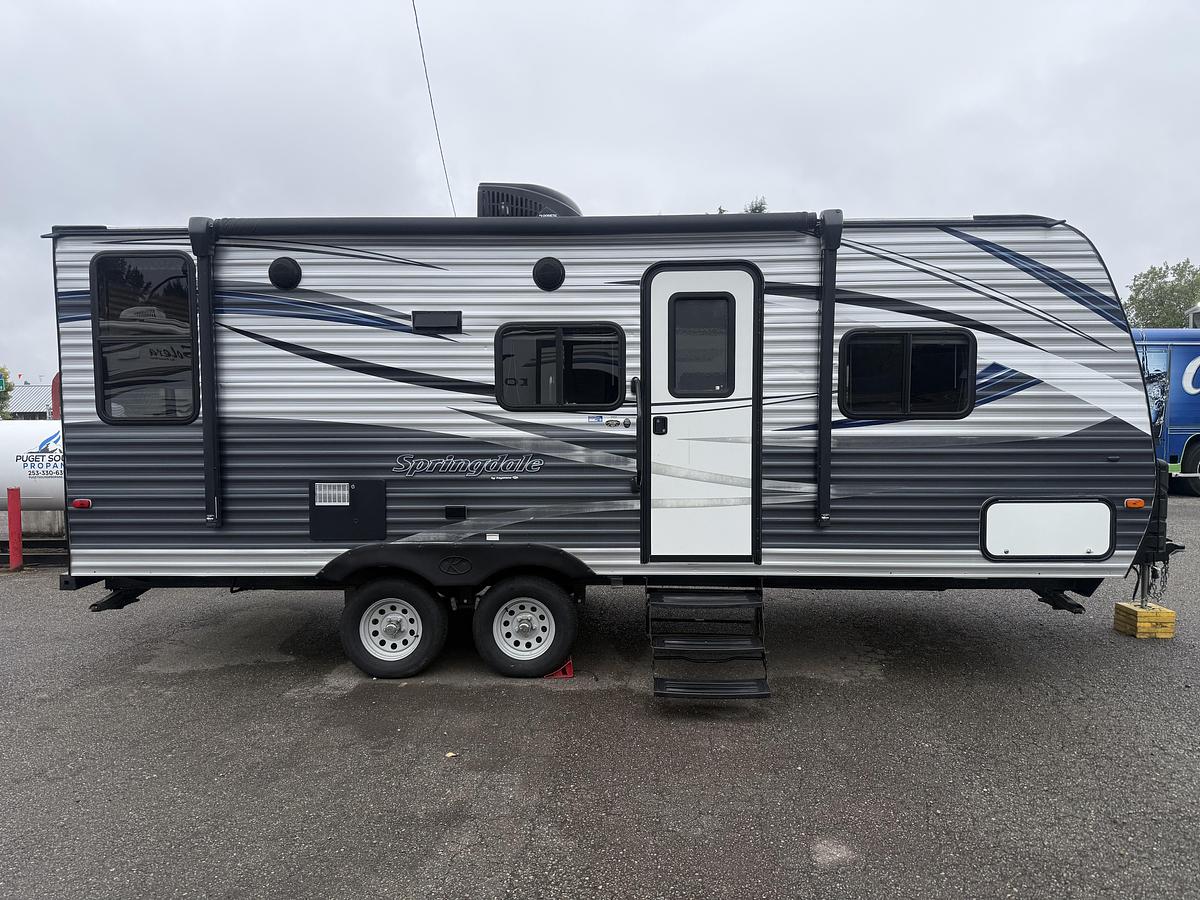 Used 2018 Keystone Springdale 202QBWE