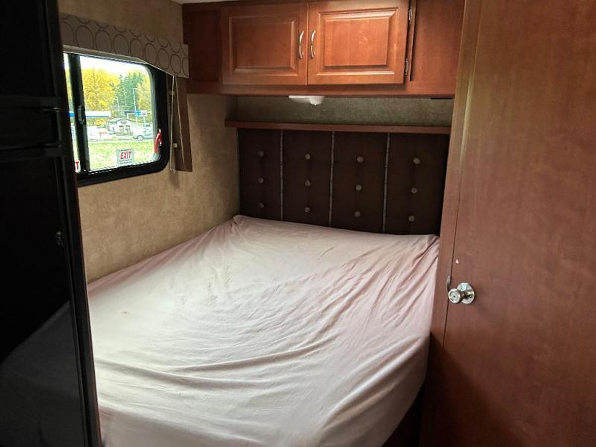 Used Used 2014 Winnebago Minnie Winnie 22R