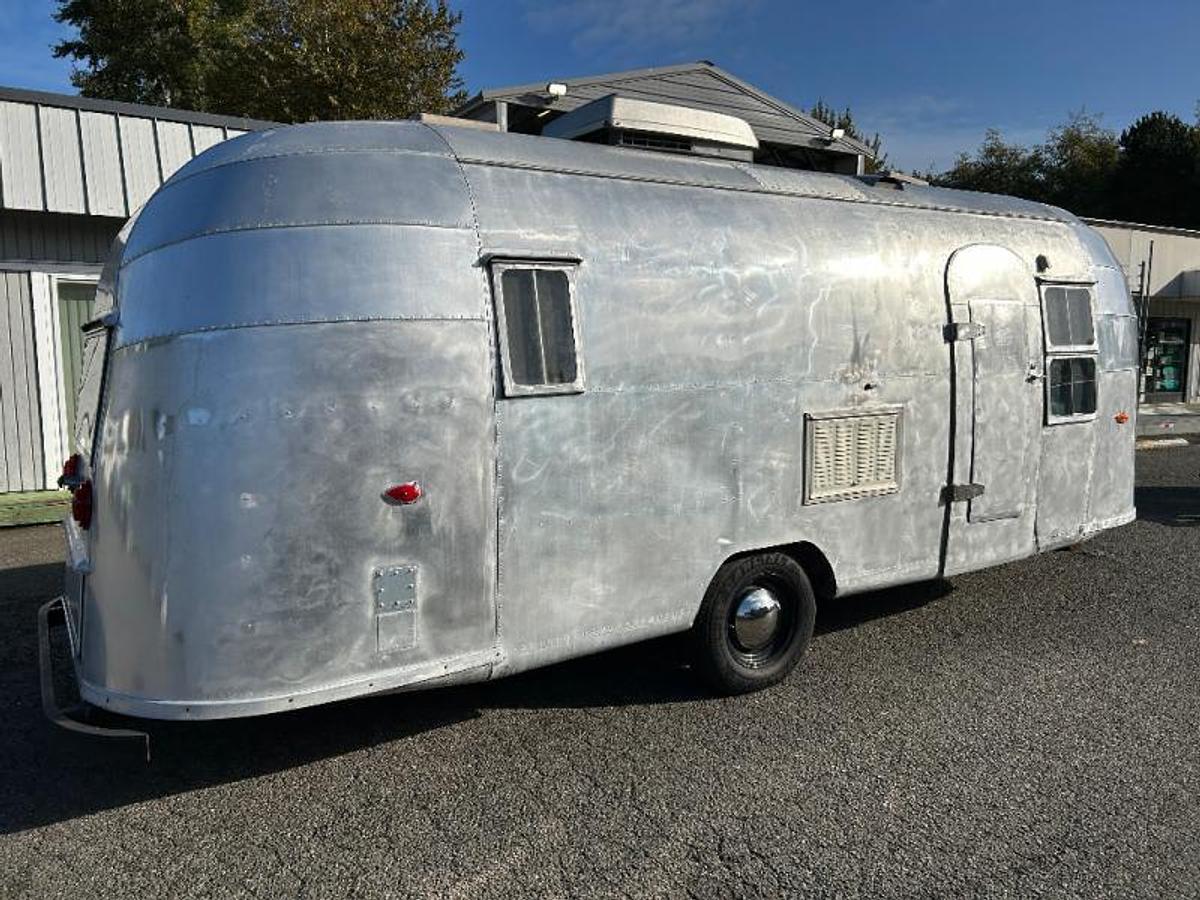 Used Used 1955 Airstream Flying Cloud 13 Panel 5522