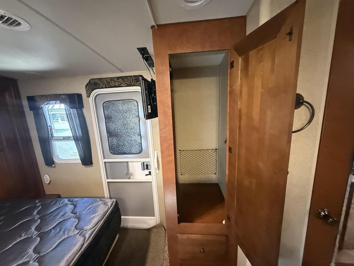 Used 2019 Northwood Arctic Fox 25Y