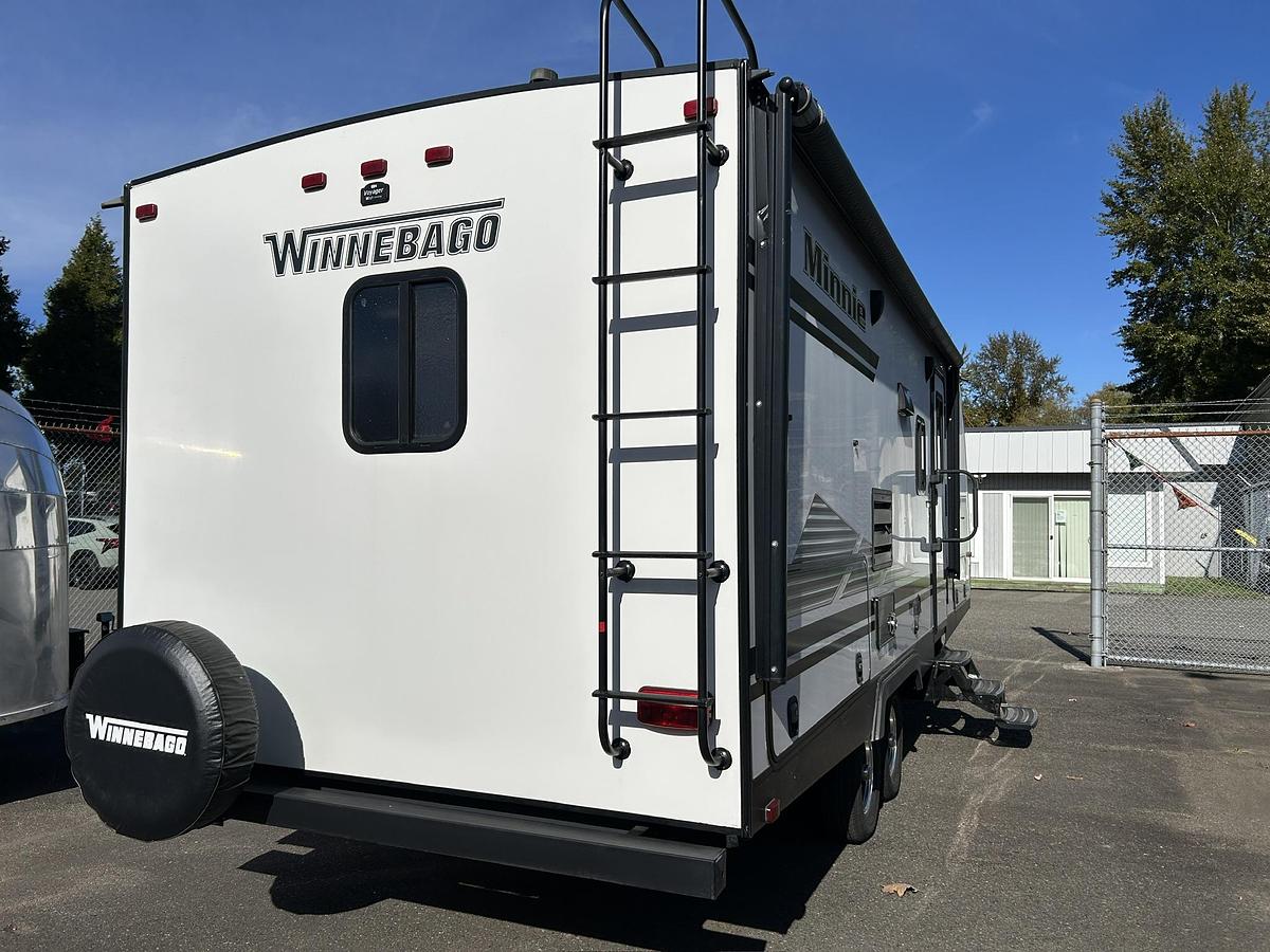 Used 2019 Winnebago Minnie 2201MB