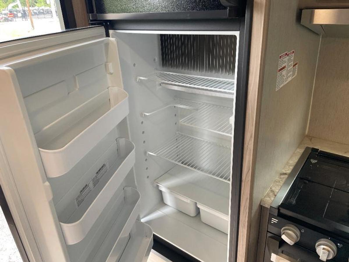 Used Used 2020 Coachmen RV Freedom Express Ultra Lite 246RKS