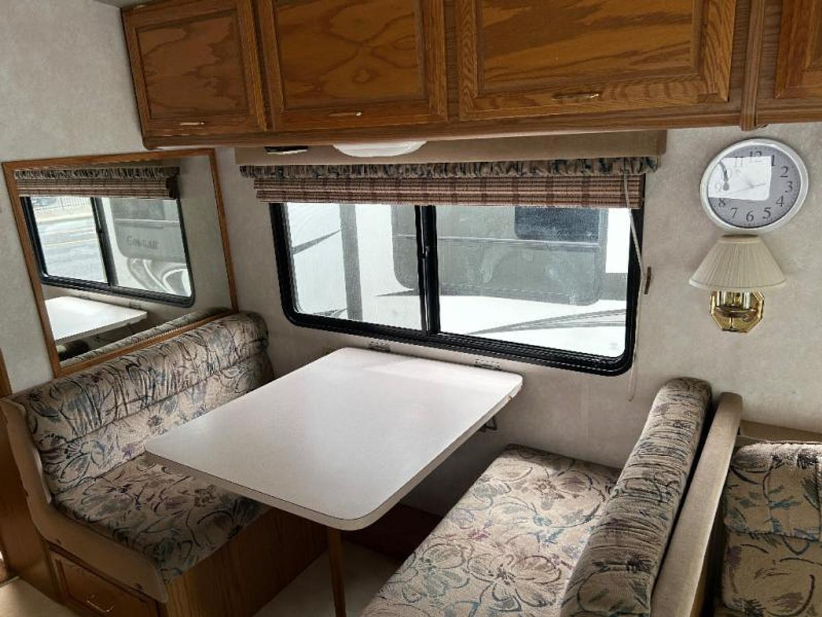 Used Used 1995 Fleetwood RV Bounder 32H