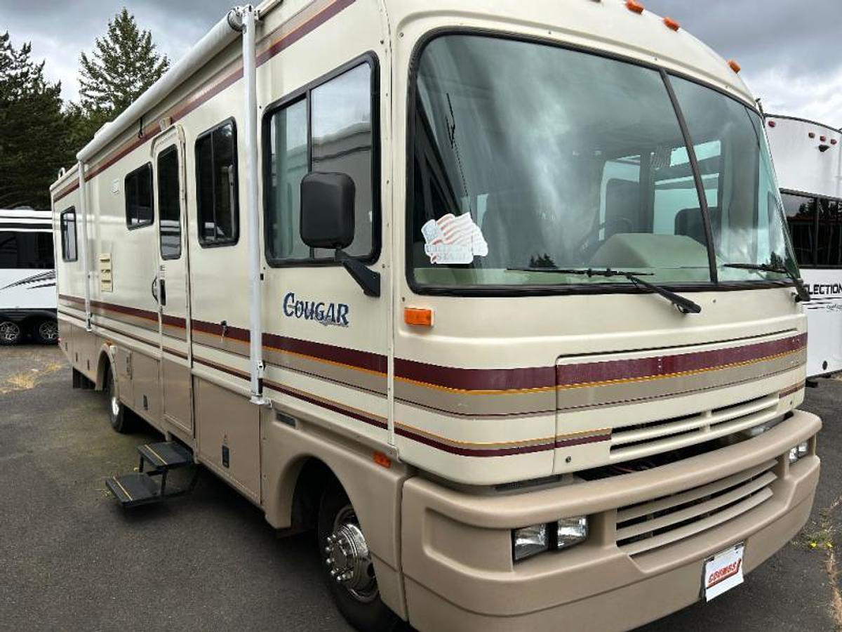 Used Used 1995 Fleetwood RV Bounder 32H