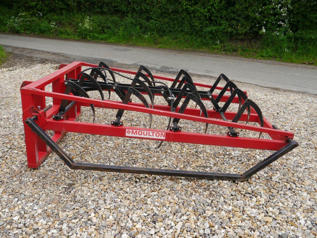 Used Moulton Big Bale Grab for Sale at LBG Machinery, Ltd.
