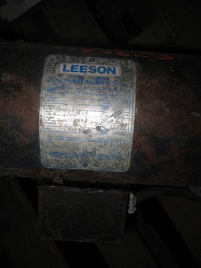 Used Mixer, Agitator, 1/2 HP, Lightnin, Clamp On Style #S739529