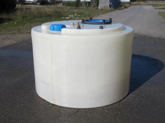 Brugt 1,5 m3 plast tanke
