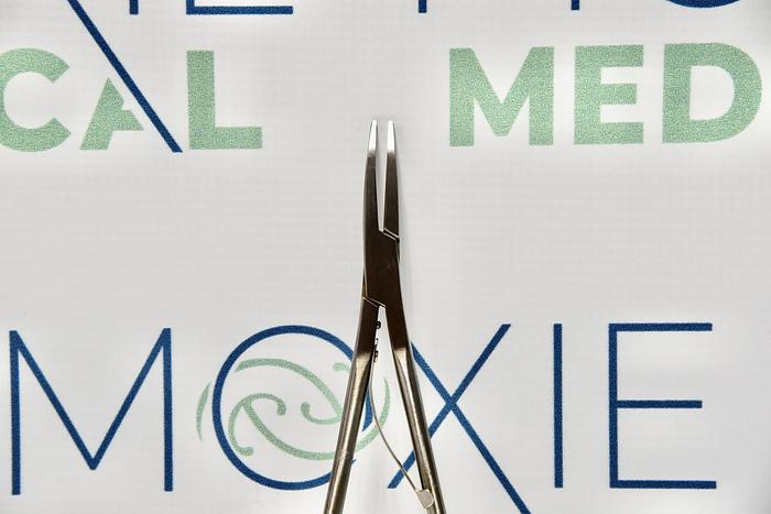 ETHICON LX107 LIGACLIP CLIP APPLIER 7.5" SMALL, BLUE HANDLE