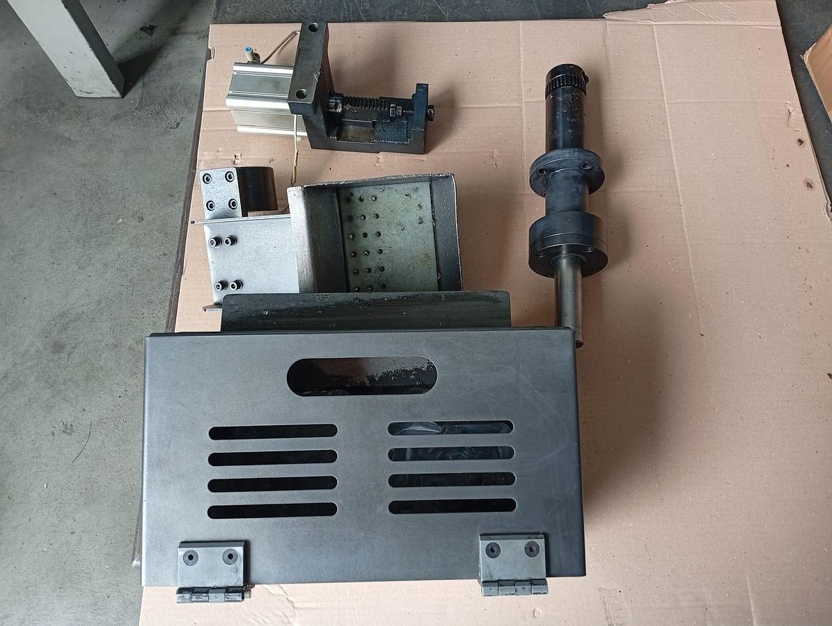 Used DOOSAN HANDLE mod. LYNX 2100