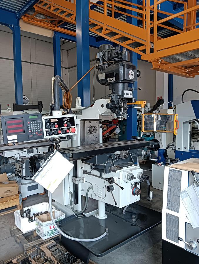 Gebraucht 1997 MOMAC FRÄSMASCHINE Mod. FU 2 TV